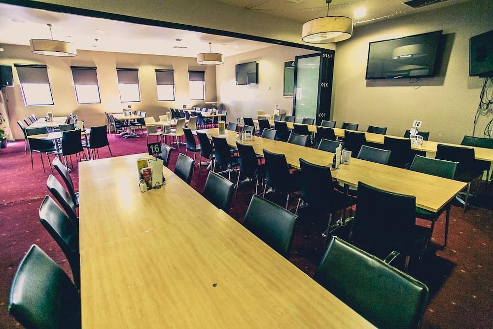 Best Western Blackbutt Inn New Lambton Екстер'єр фото