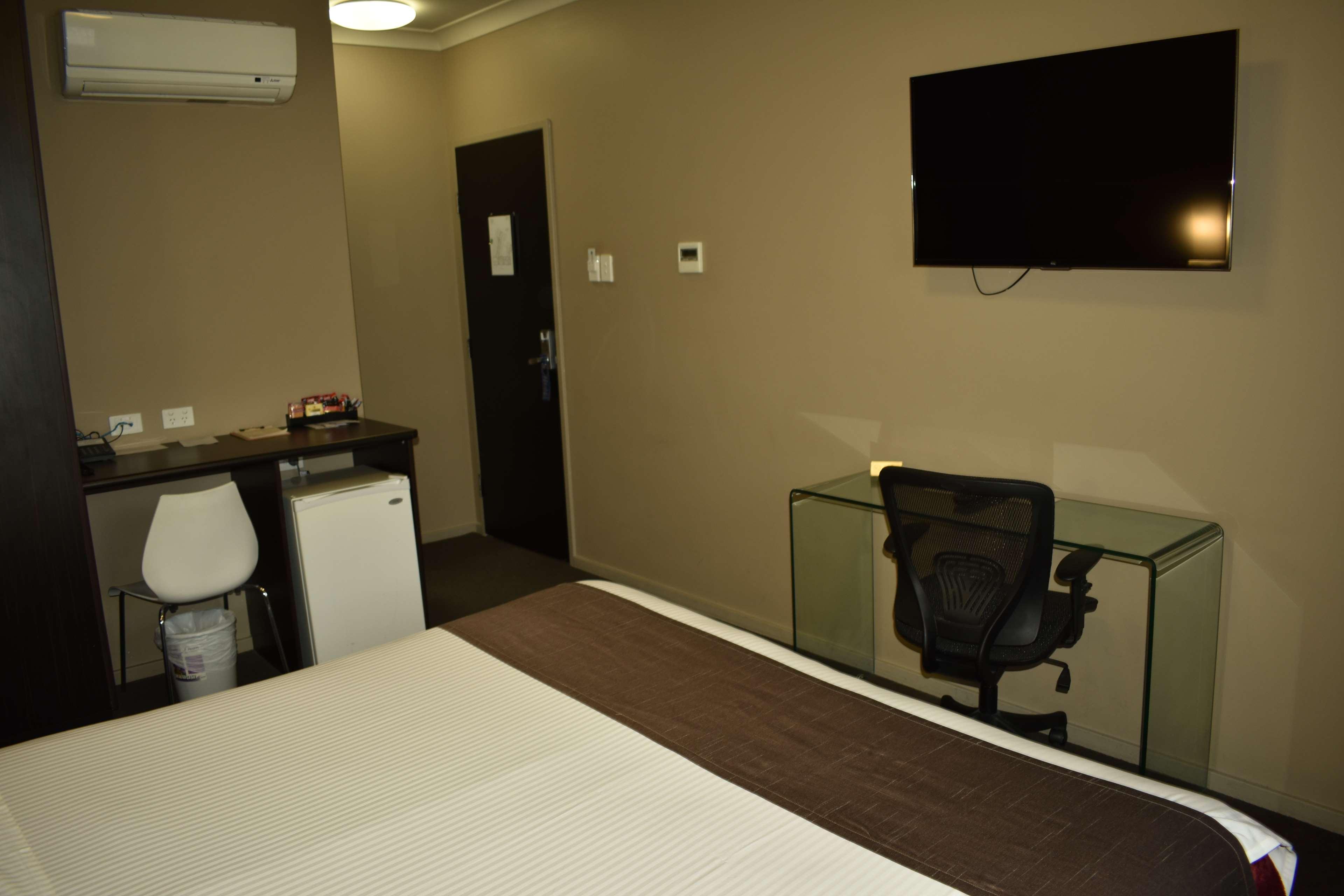 Best Western Blackbutt Inn New Lambton Екстер'єр фото