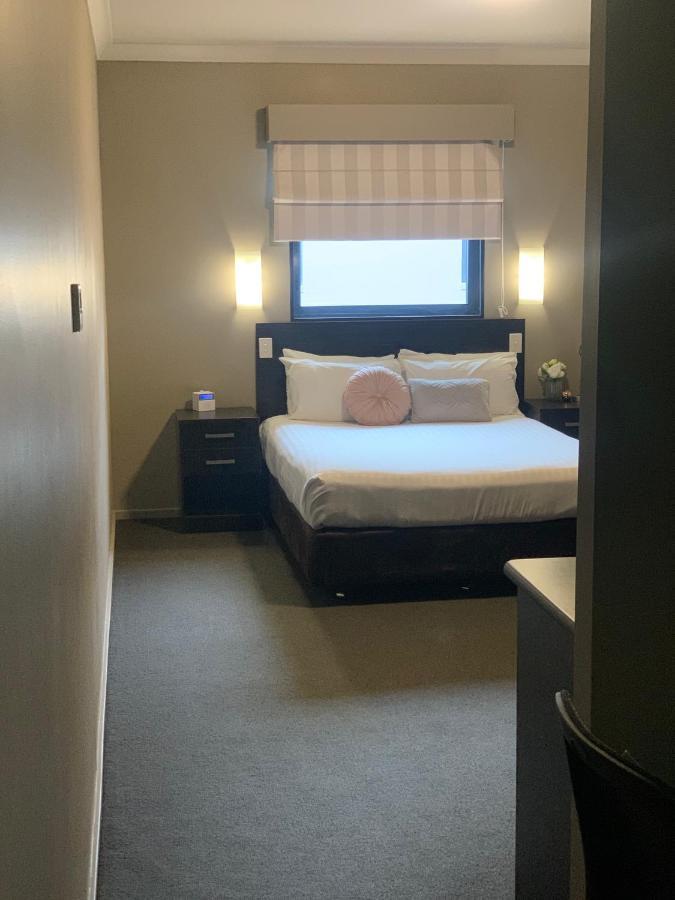 Best Western Blackbutt Inn New Lambton Екстер'єр фото
